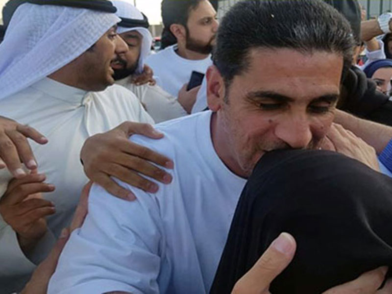 فيديو للحظة استقبال الجماهير الحاشدة لياسر البحري بعد خروجه من السجن